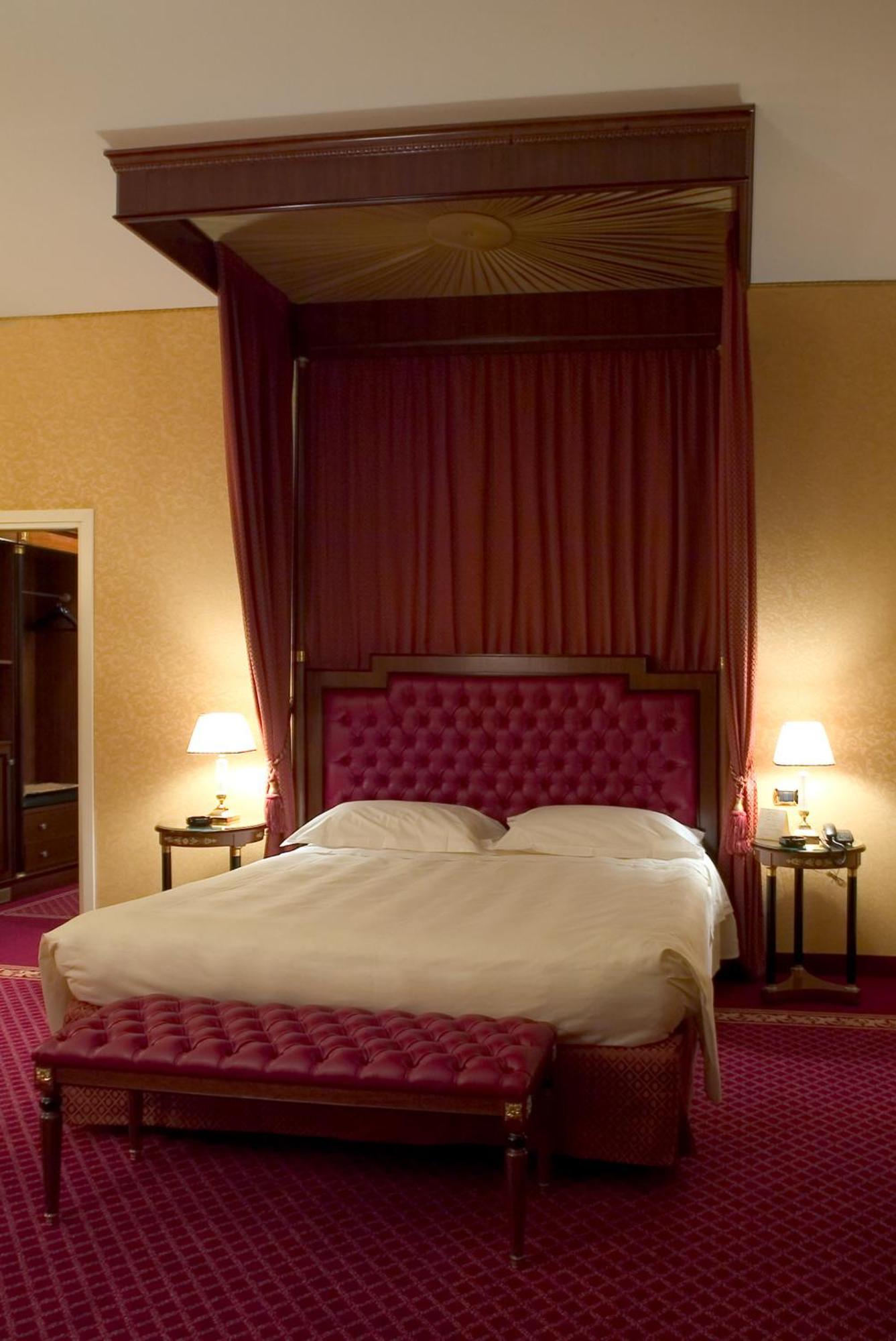 Hotel Maxim Peschiera Borromeo