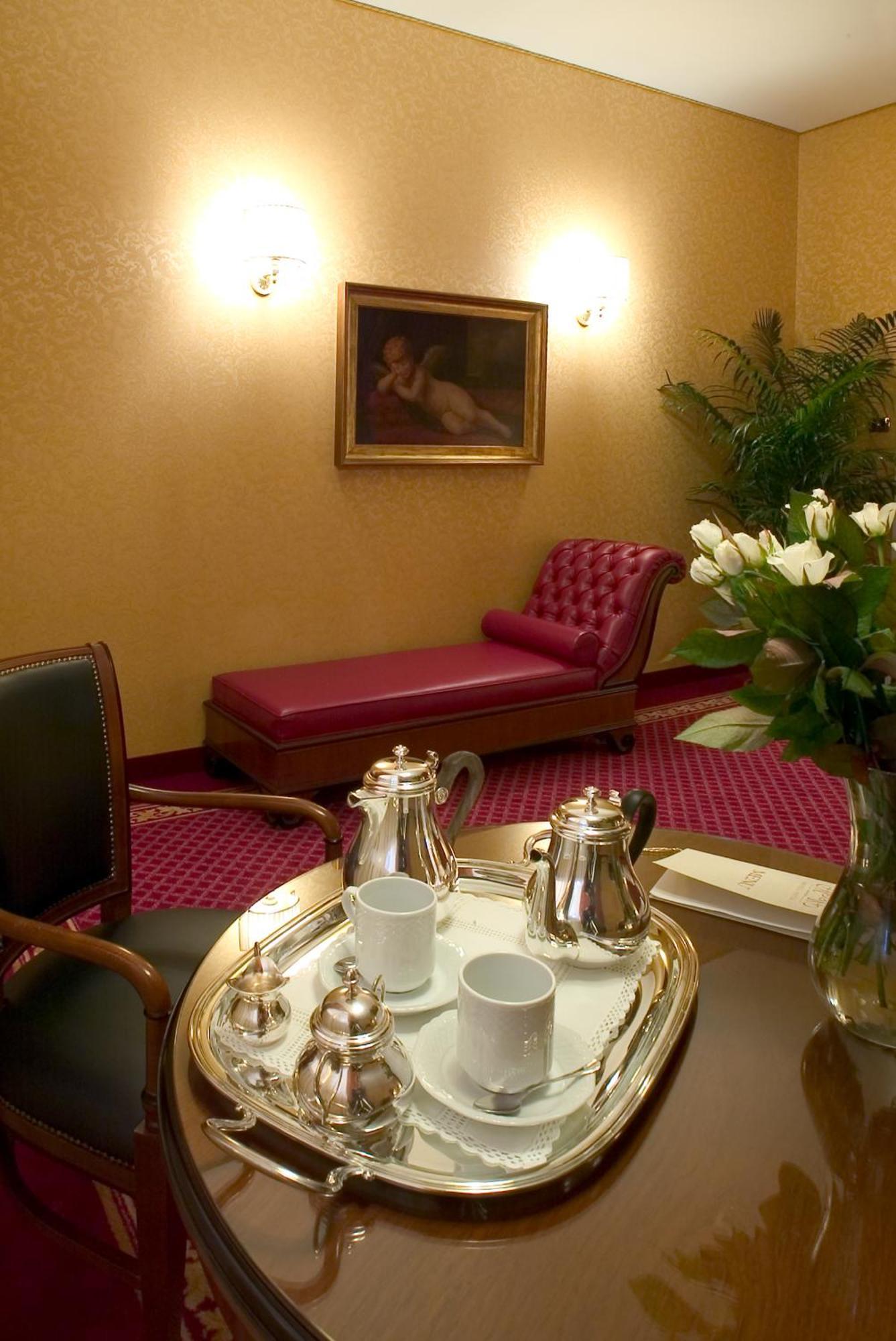 Hotel Maxim Peschiera Borromeo